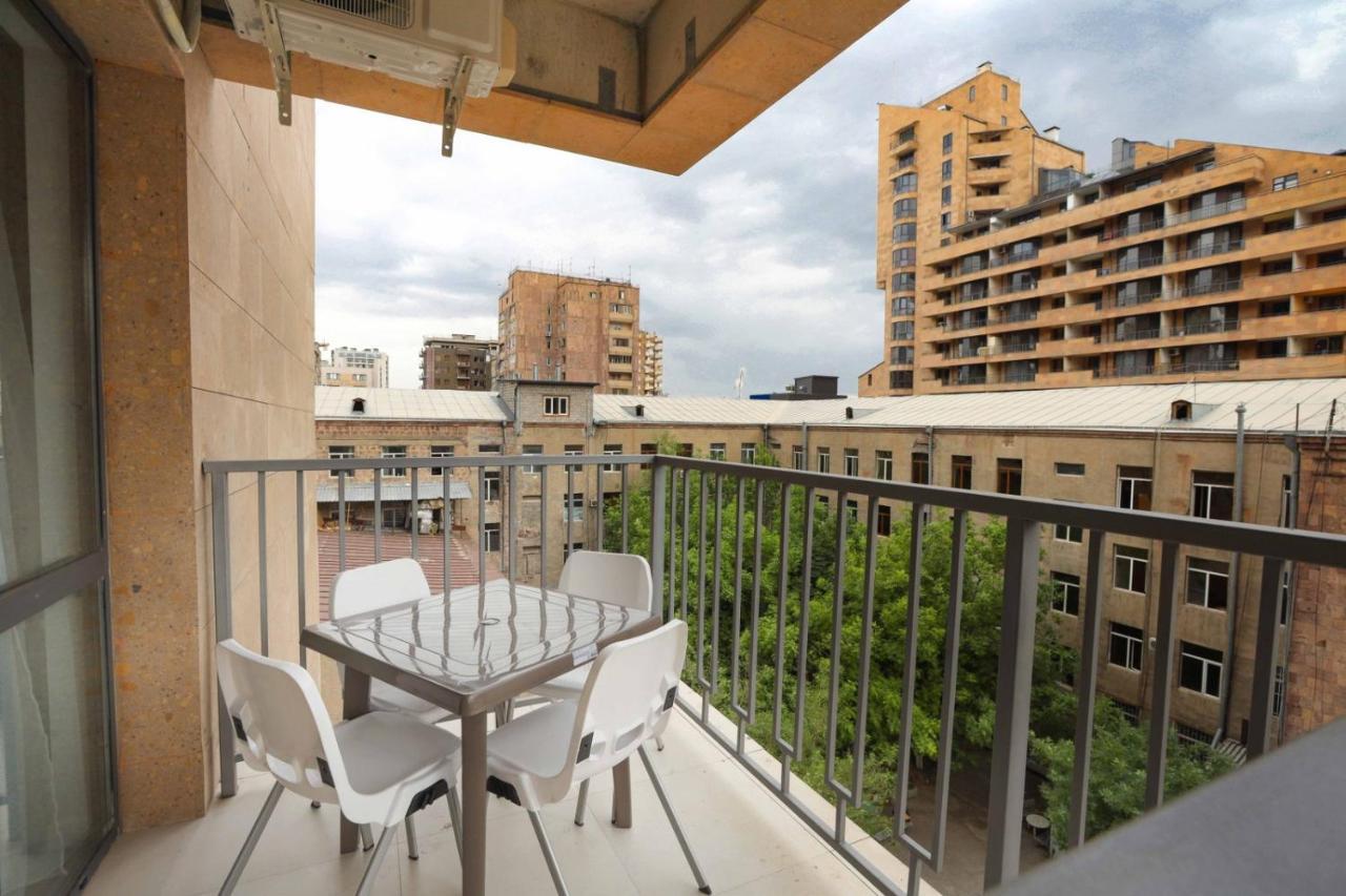 Stay Inn Apartments On Amiryan 26/4 Yerevan Exterior photo